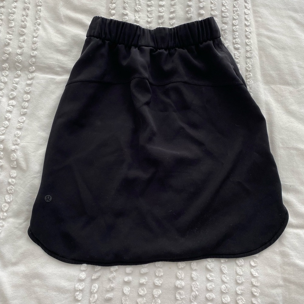 Lululemon on the fly skirt size 4